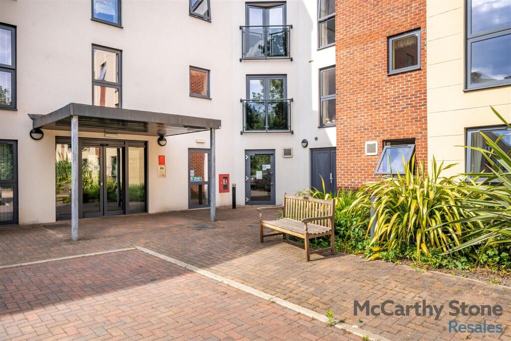 8647830-exterior21.jpg