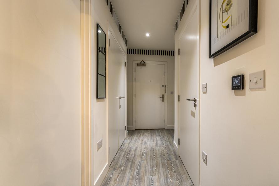 Dagenham Green 1 bed show