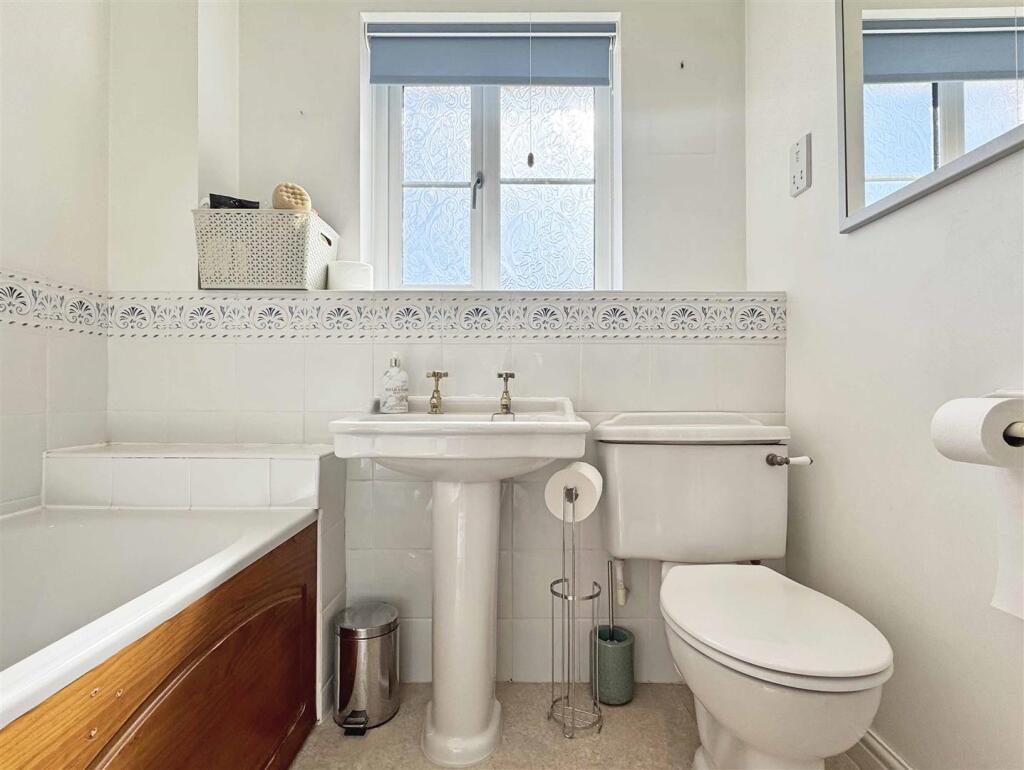 Bathroom.jpg