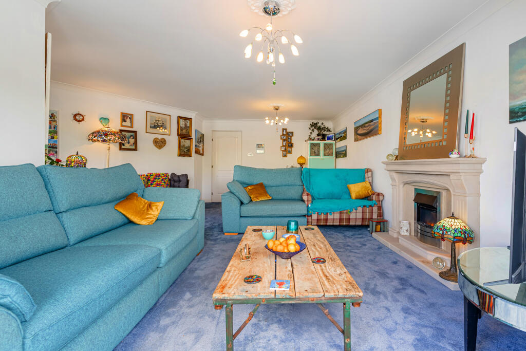 A13 - Embankment Rd, Flat 6 The Moorings, Kingsbri