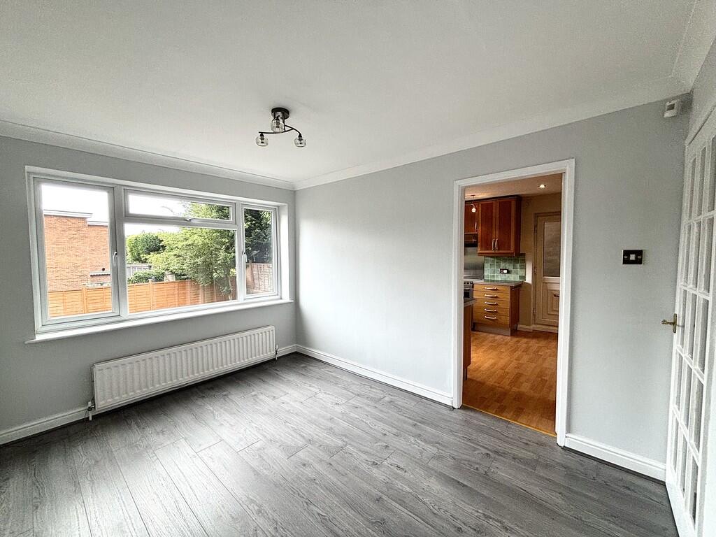 3C9AEB18-D41C-433...