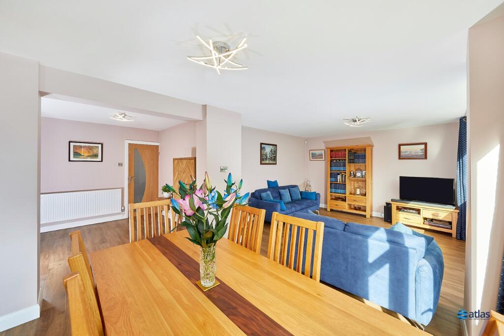 Dining/Reception Area