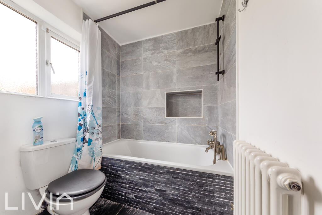 GLOUCESTER ROAD, 46-34