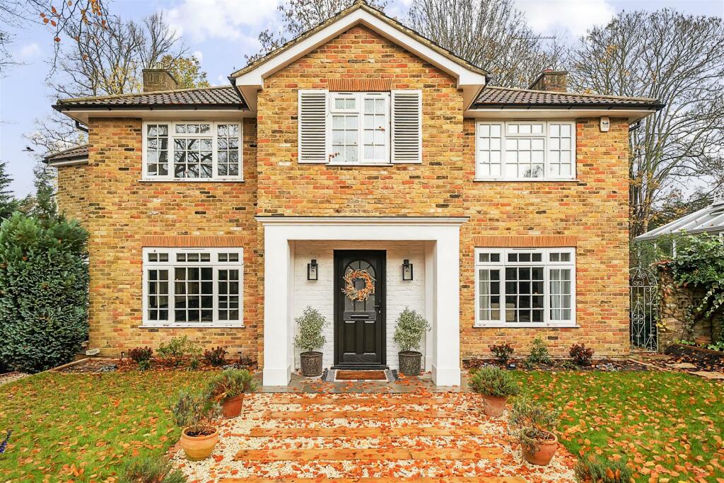 1 Devonshire Drive front 1.jpg