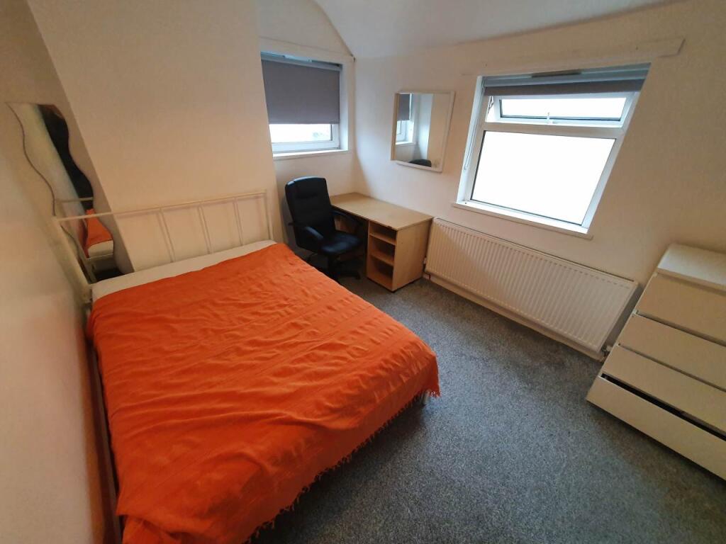 First Floor Rear Bed