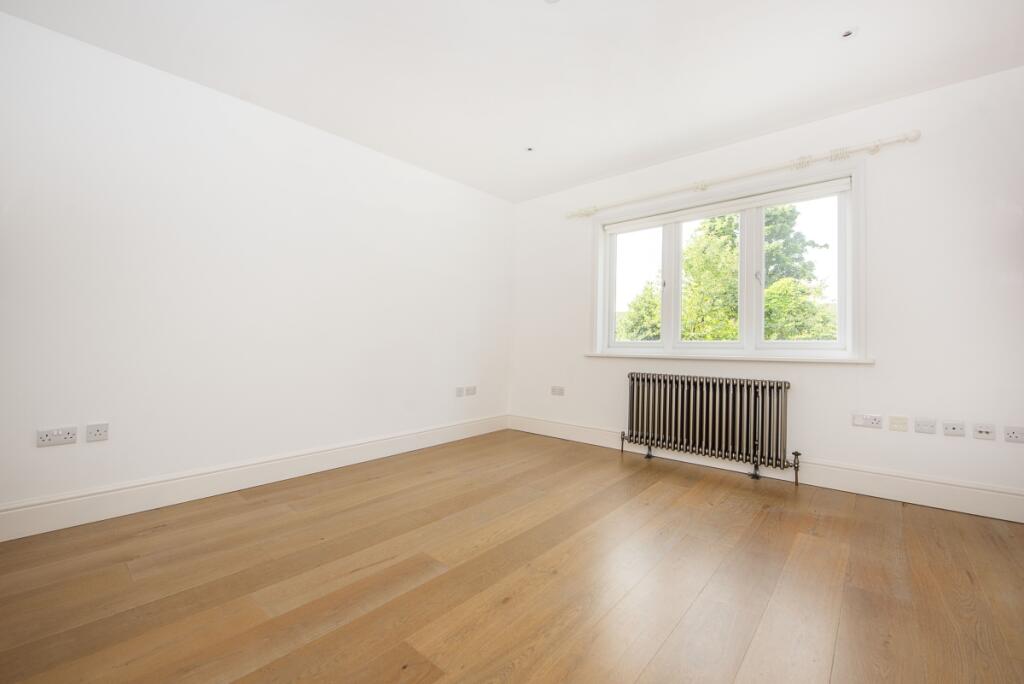 the-coach-house-c...