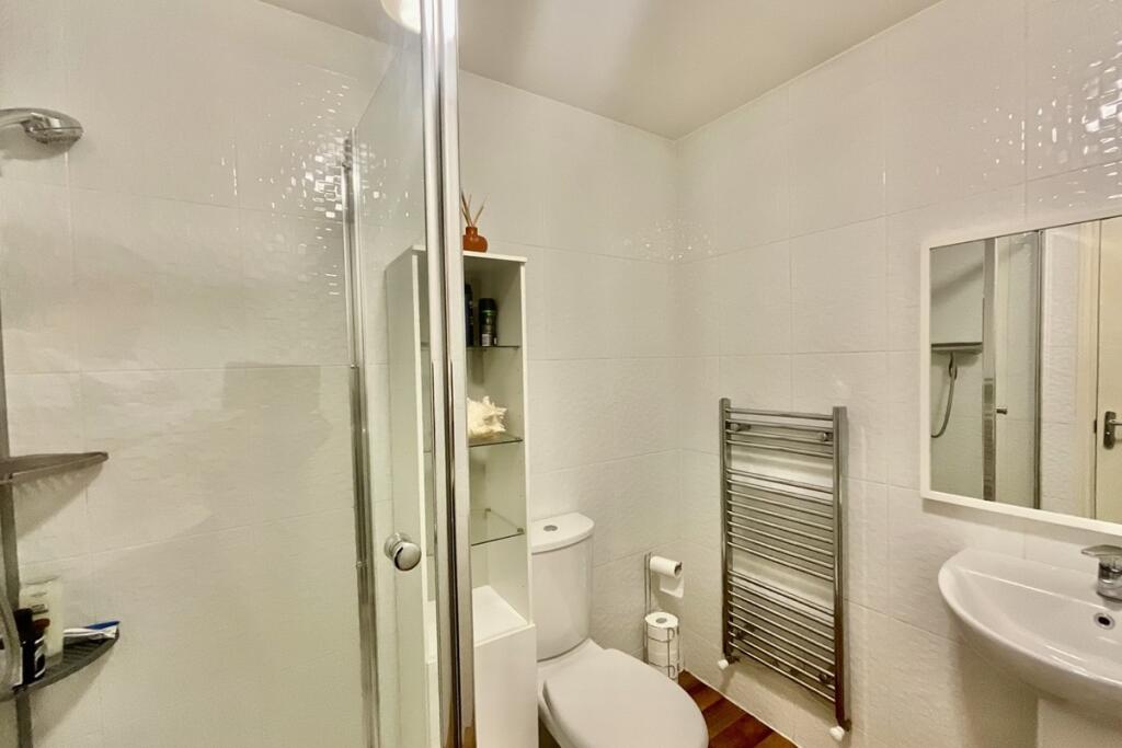 2nd En-Suite 