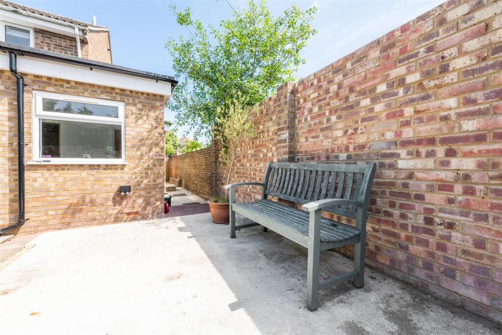 1 The Lynchetts-29.jpg