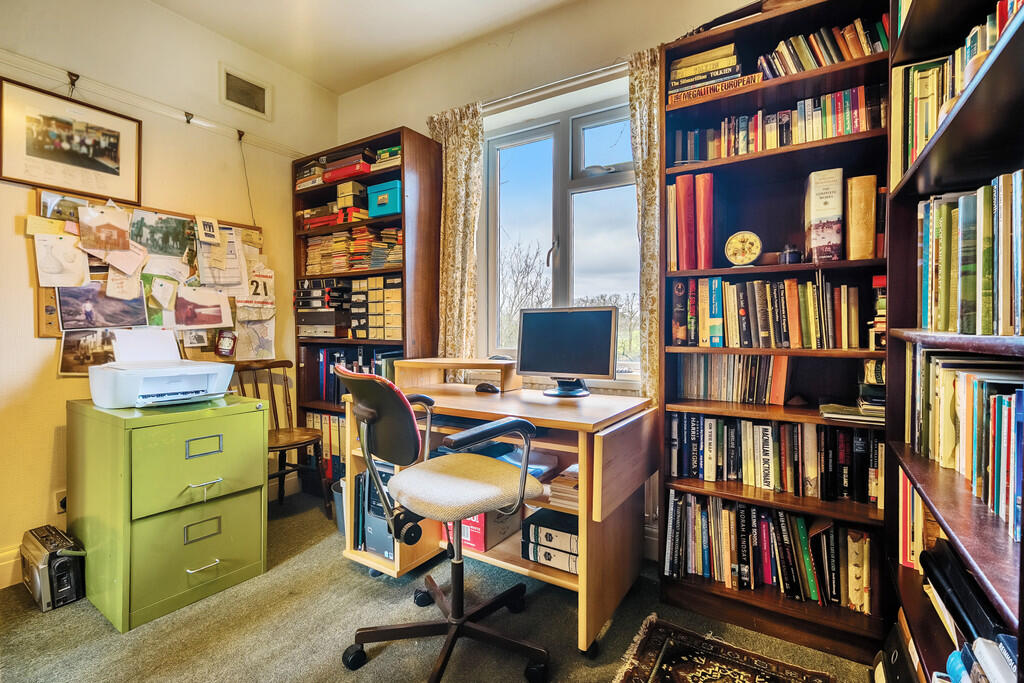 Bedroom 3/ Home O...