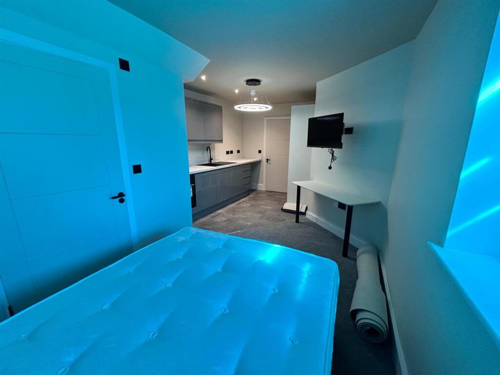 WhatsApp Image 2025-04-01 at 14.32.49.jpeg