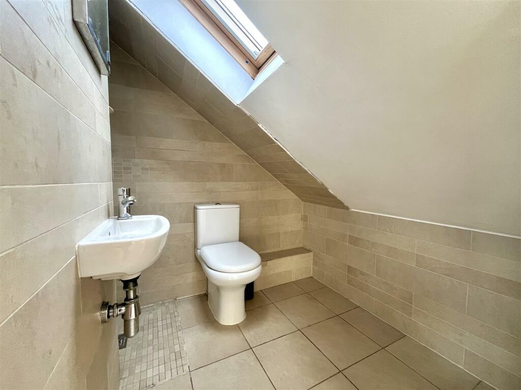 Bed 4 En Suite