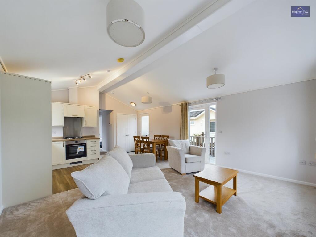 Lounge/Diner/Kitchen