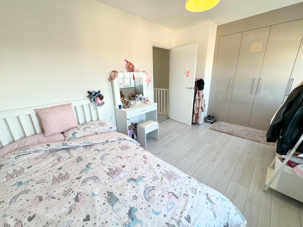 2ND FLOOR FRONT BED