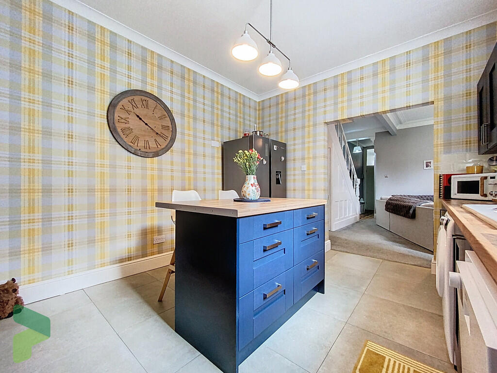 Fully Fitted Brea...