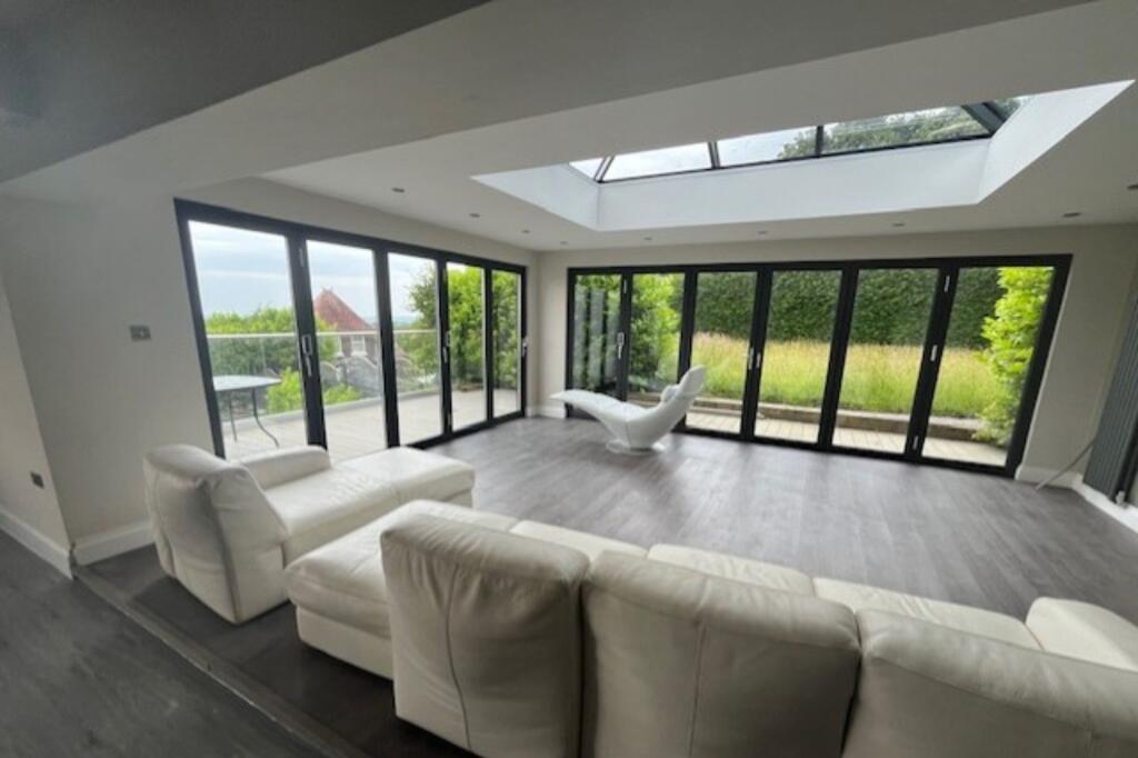 The Beeches, 26 Whalley Road, Wilpshire, Blackburn, BB1 9JT