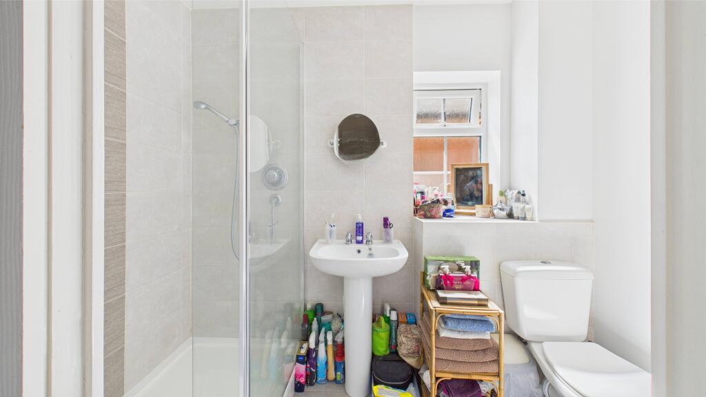 CAM04968G0-PR0037-STILL015