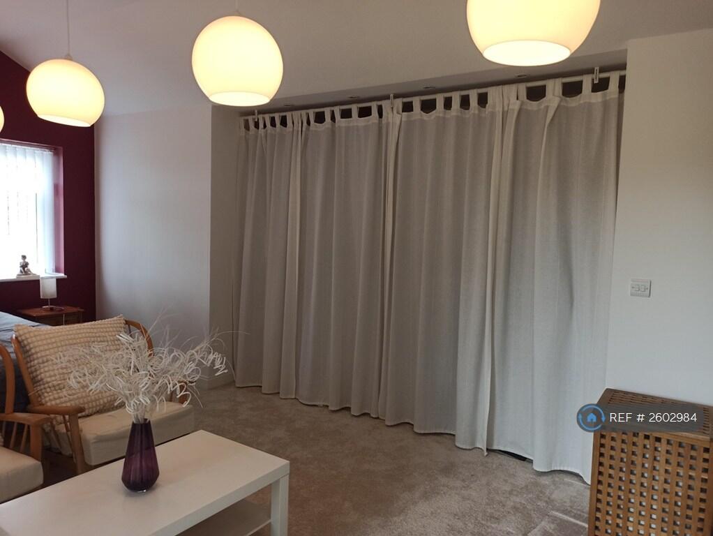 Bedroom 1 Wardrobes