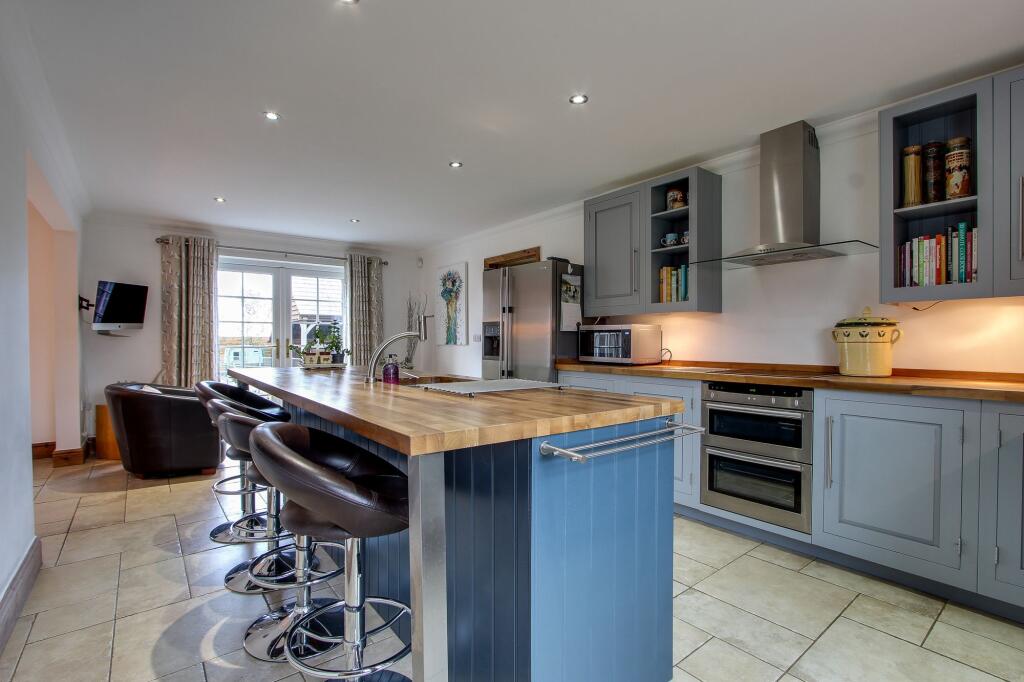 Kitchen/Breakfast Room