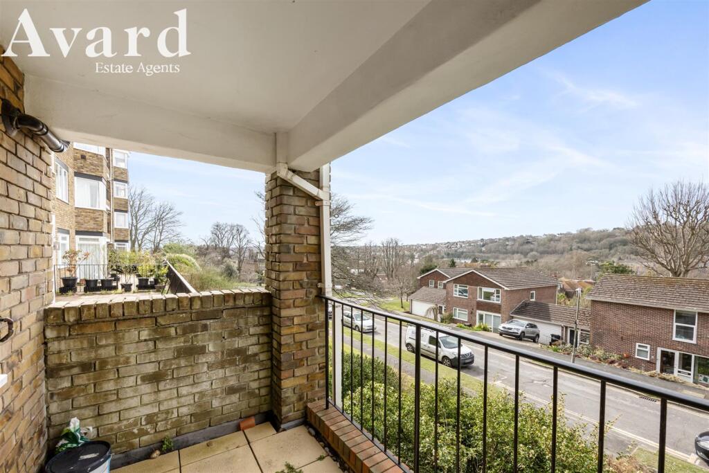 Varndean Drive_Monterey Court_Flat 9-014.jpg