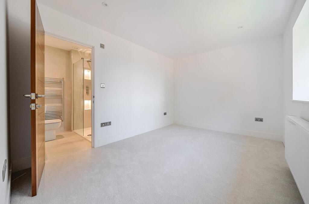 1295988-18-683044...