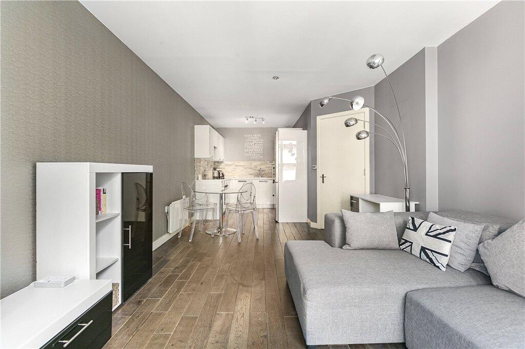 Kitchen/Reception