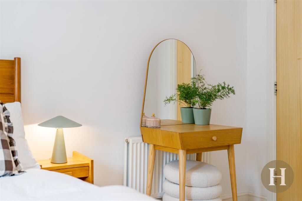 Hadleigh Estate Agents-15.jpg