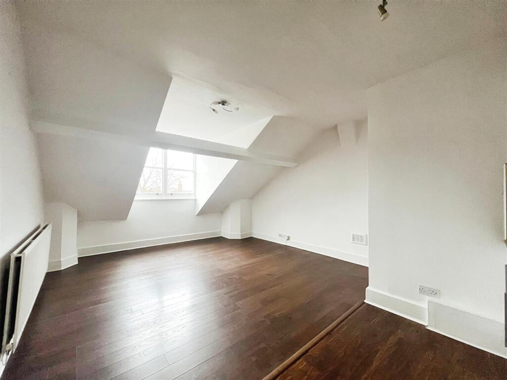 6adb6856-Dormer 204.jpeg