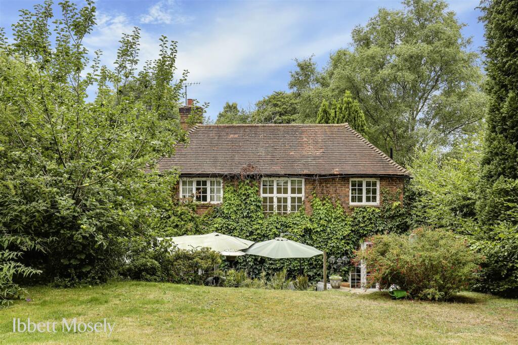 28 Back Elevation.jpg