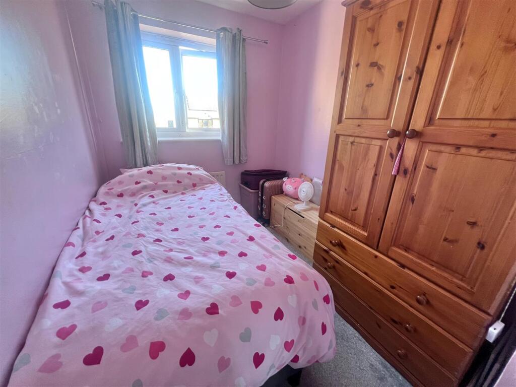 Bedroom 3.jpg