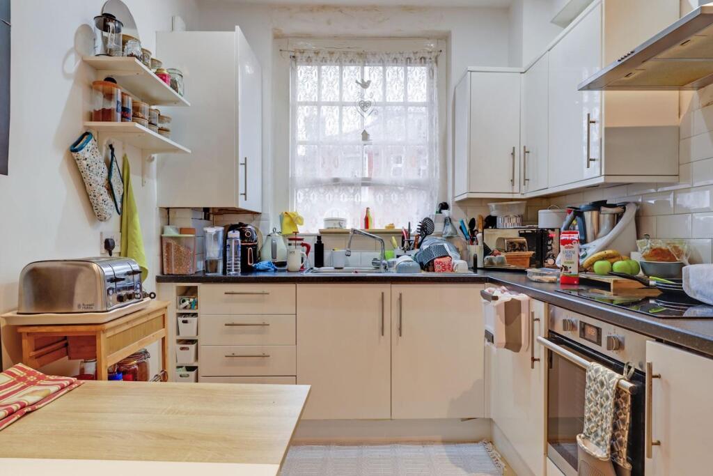 02-6c55JHPropWorld - 59a Sydneham Road - 4-medium.