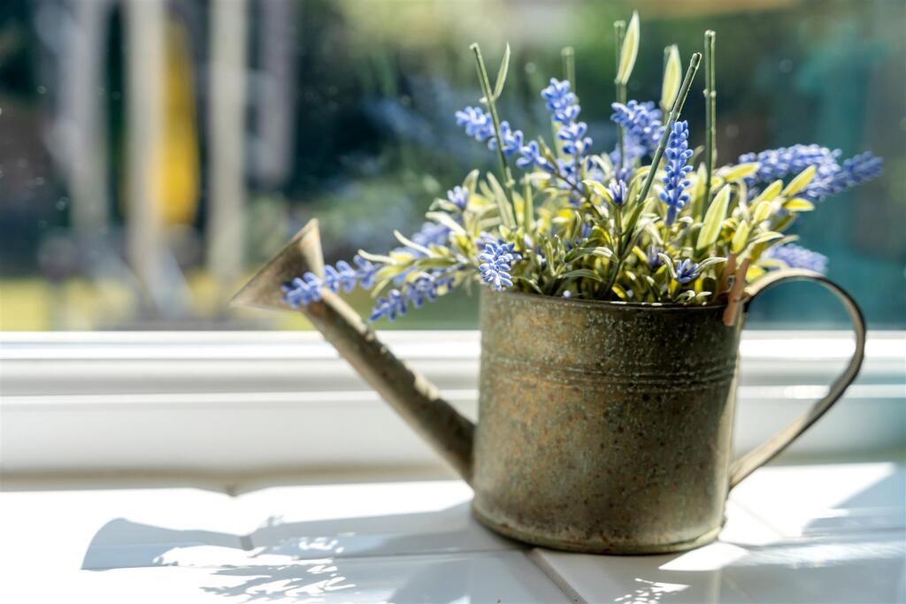 12 Hardwick Cl-09.jpg