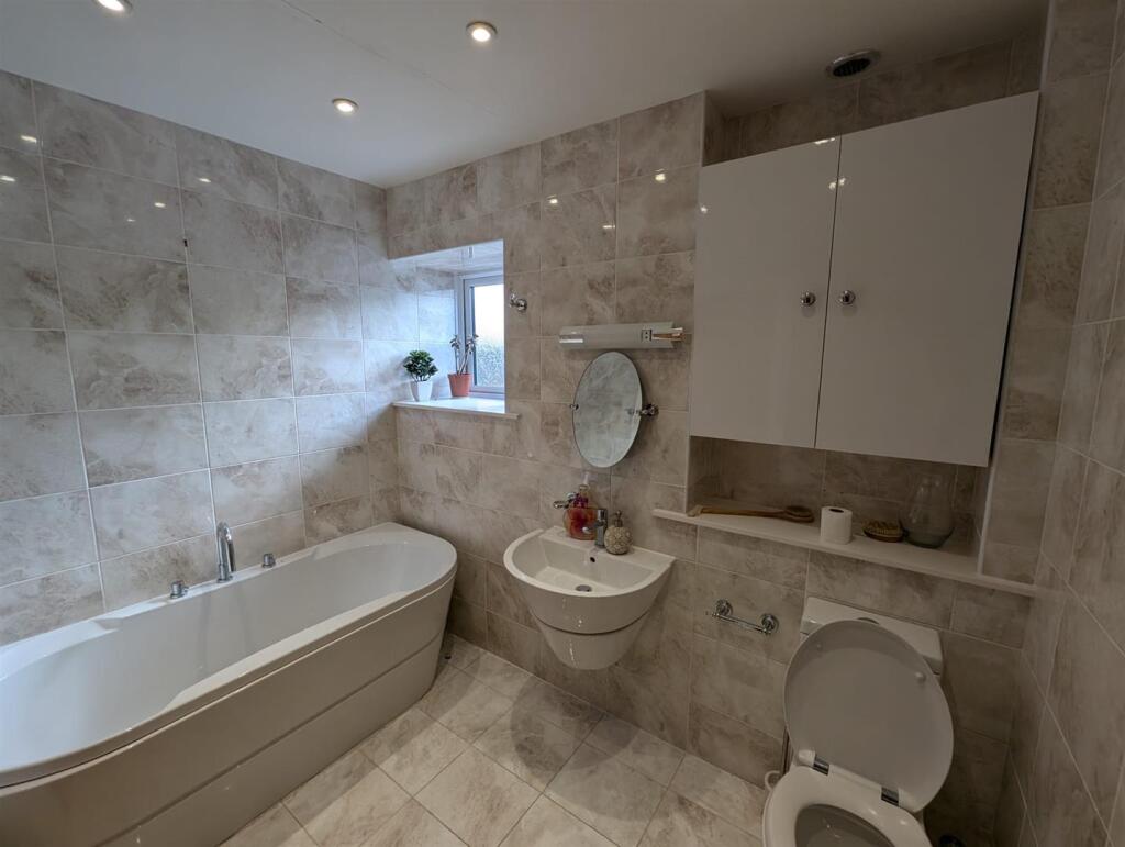 WhatsApp Image 2025-03-13 at 11.34.14_190ef8ab.jpg