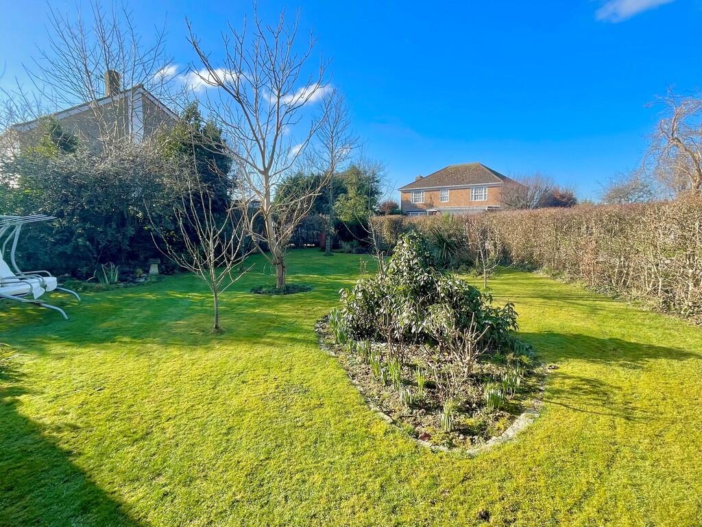 16 Holly Drive Ga...