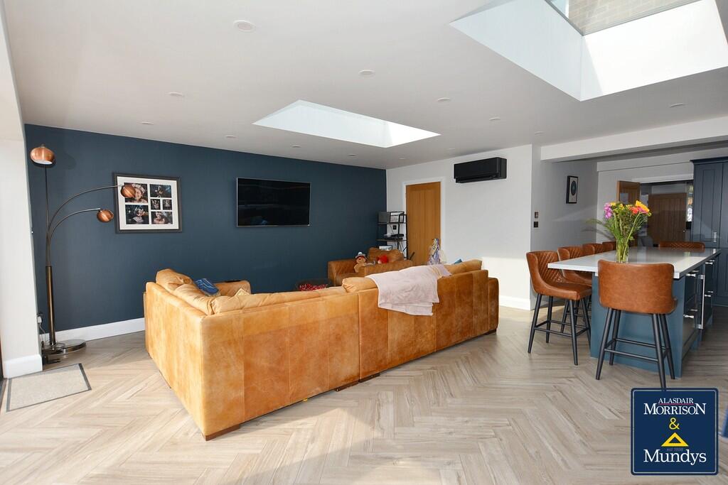 Family Kitchen.