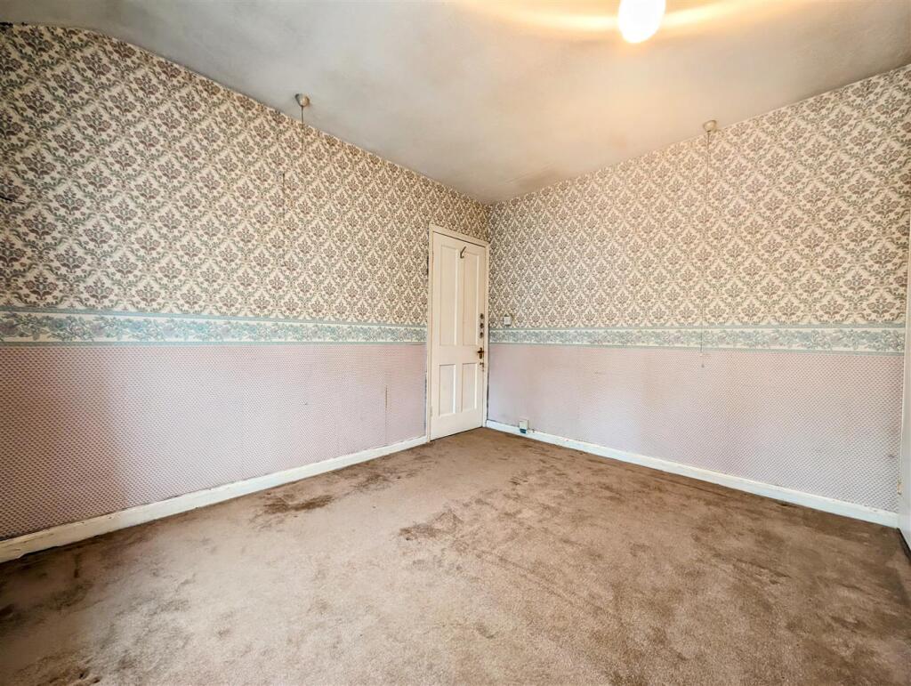 bedroom 1 3.jpg