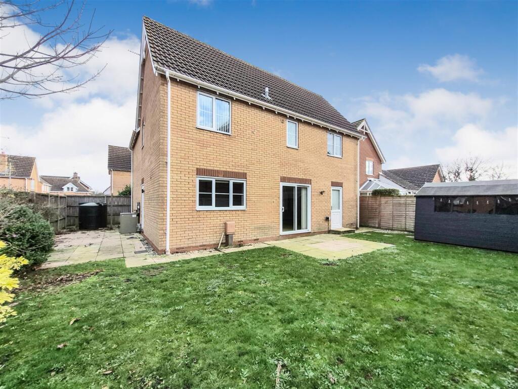 24-12-2025__20-52-47_1_Mayflower___garden_9179.Jl3