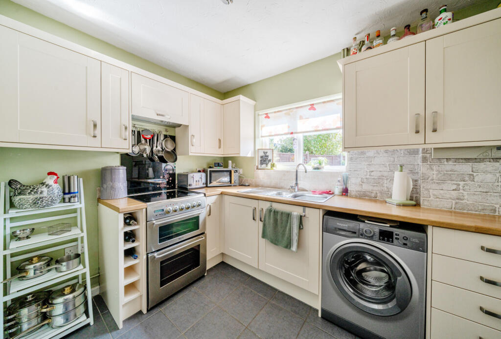 1318142-22-6867a1...