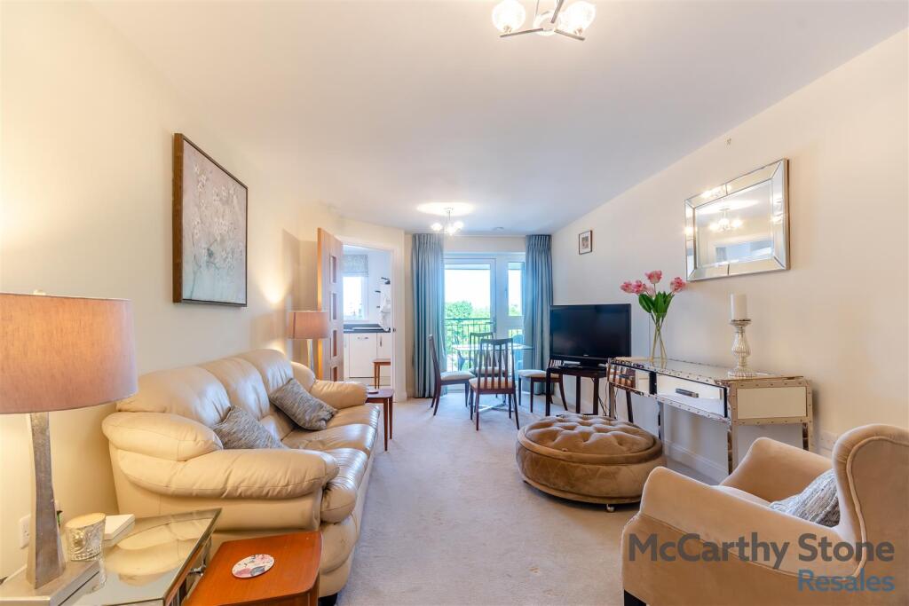 8646297-interior04.jpg