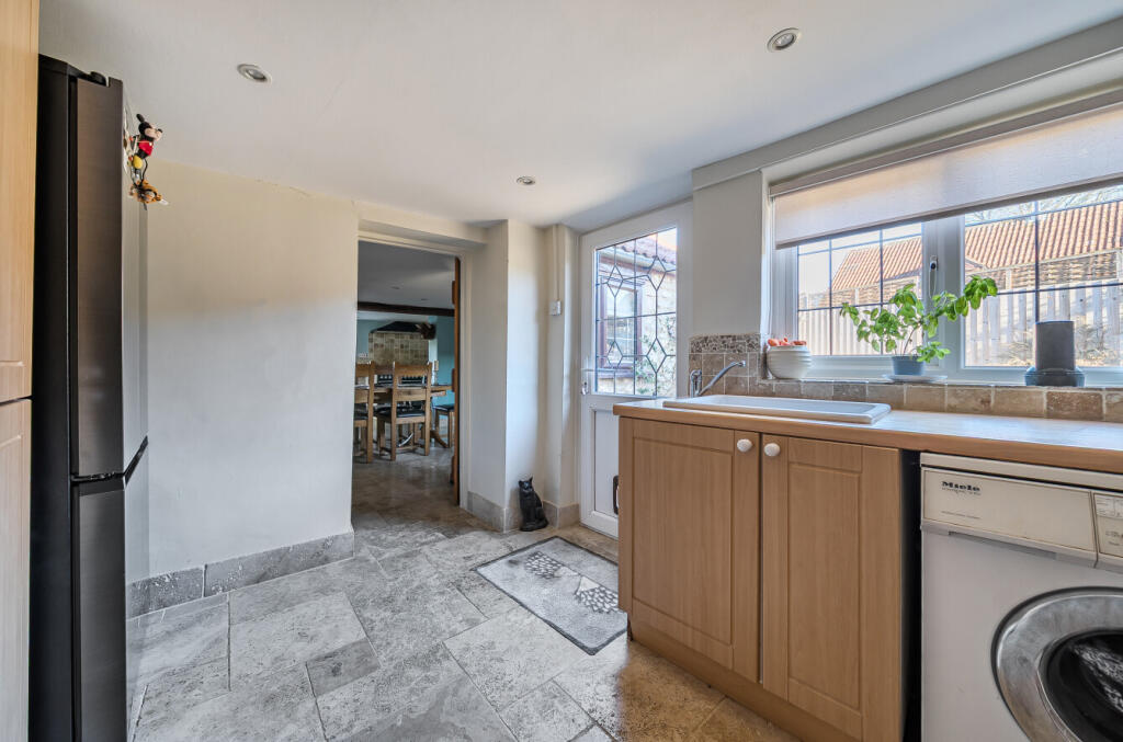 1386146-23-695d18...