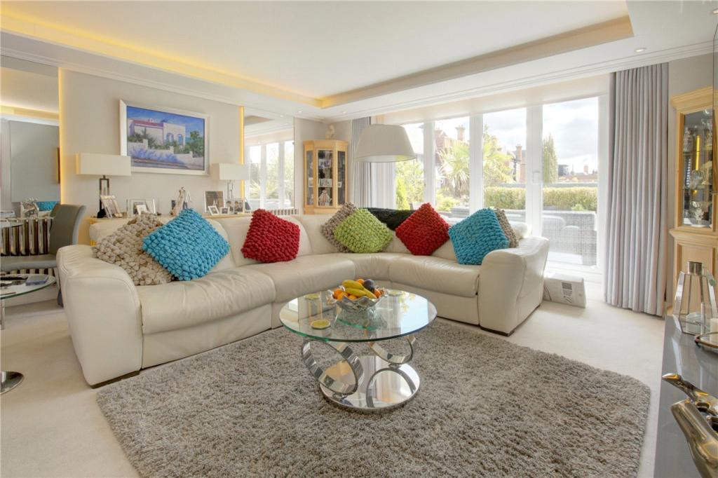Living/Dining Room