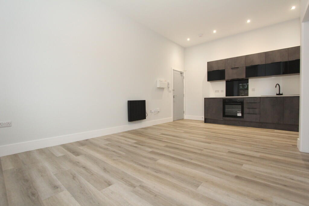 2025-10-01 15.40....