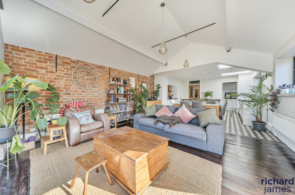 fab546b2276f48f6bfe6beb099a6f76d