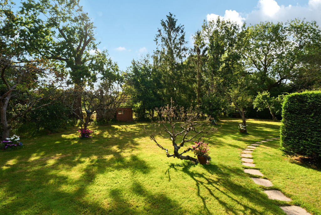 1340243-7-689da21...