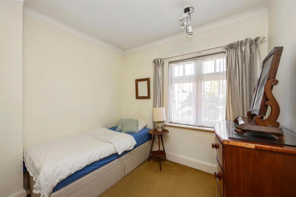 The Droveway 80 BEDROOM 5.jpeg