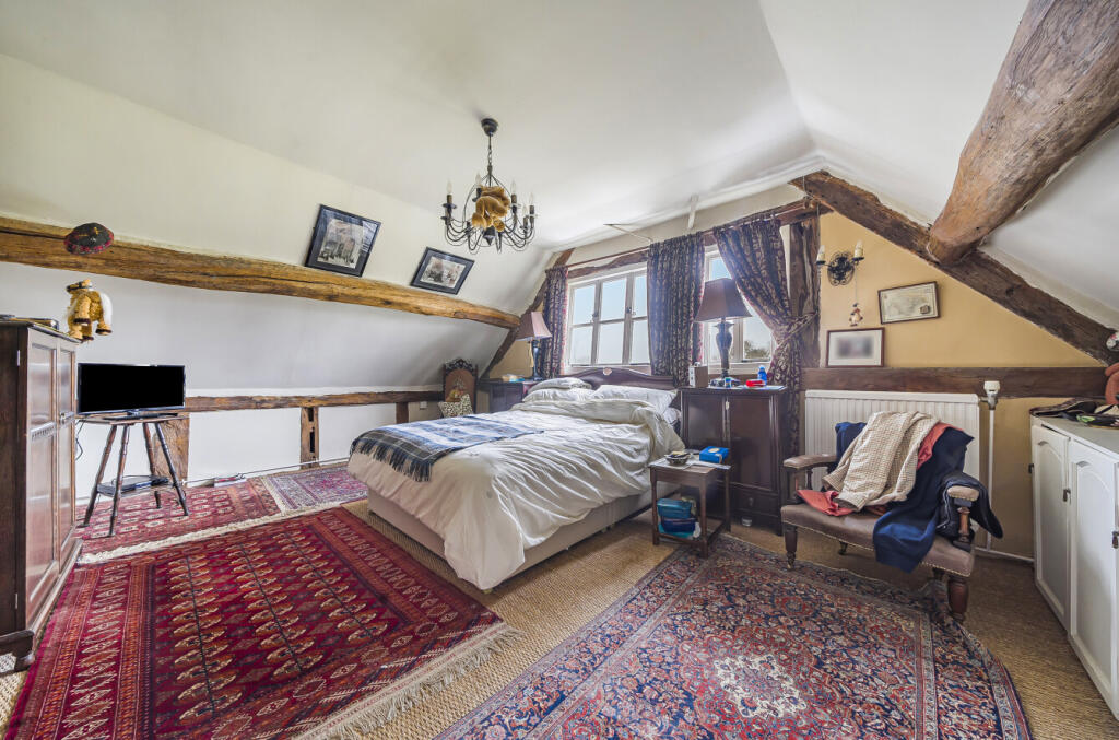 BEDROOM 1