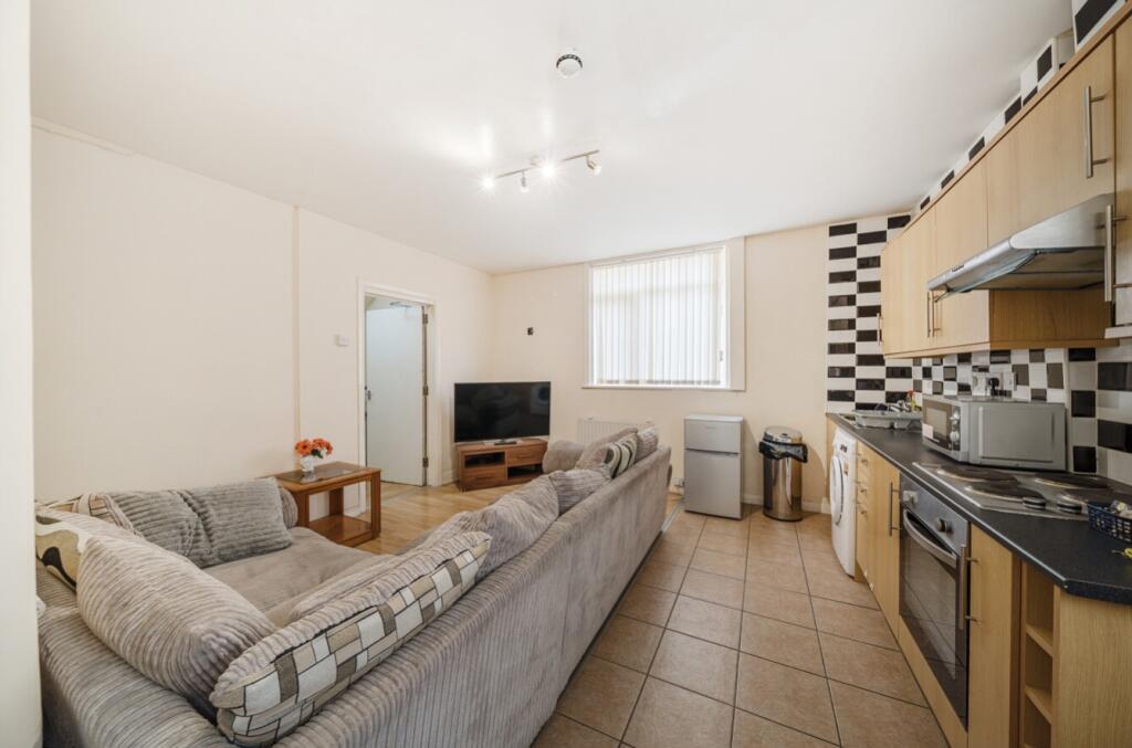 8-681cd0fa59c0a-1283378-ARW-8-1