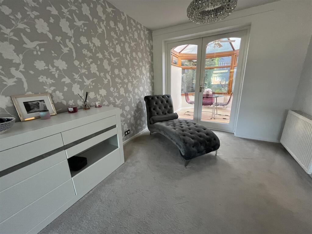 Open Plan Lounge/Diner