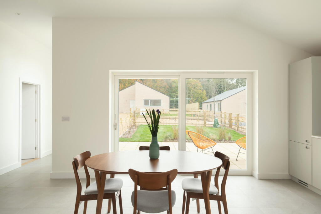 241331 - H03-THORNBOROUGH-PARK-103.jpg