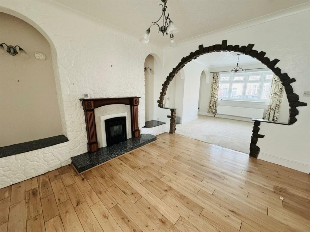 WhatsApp Image 2024-09-16 at 20.22.33 (10).jpeg