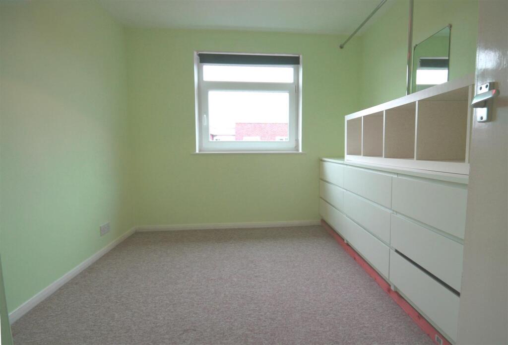 Elizabeth Court 7.jpg